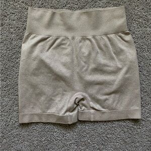 Butt scrunch short size Medium